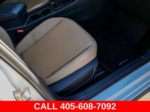 Used 2020 Volkswagen Jetta SEL FWD image 17