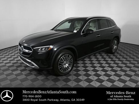 Certified 2024 Mercedes-Benz GLC 300 4MATIC image 1