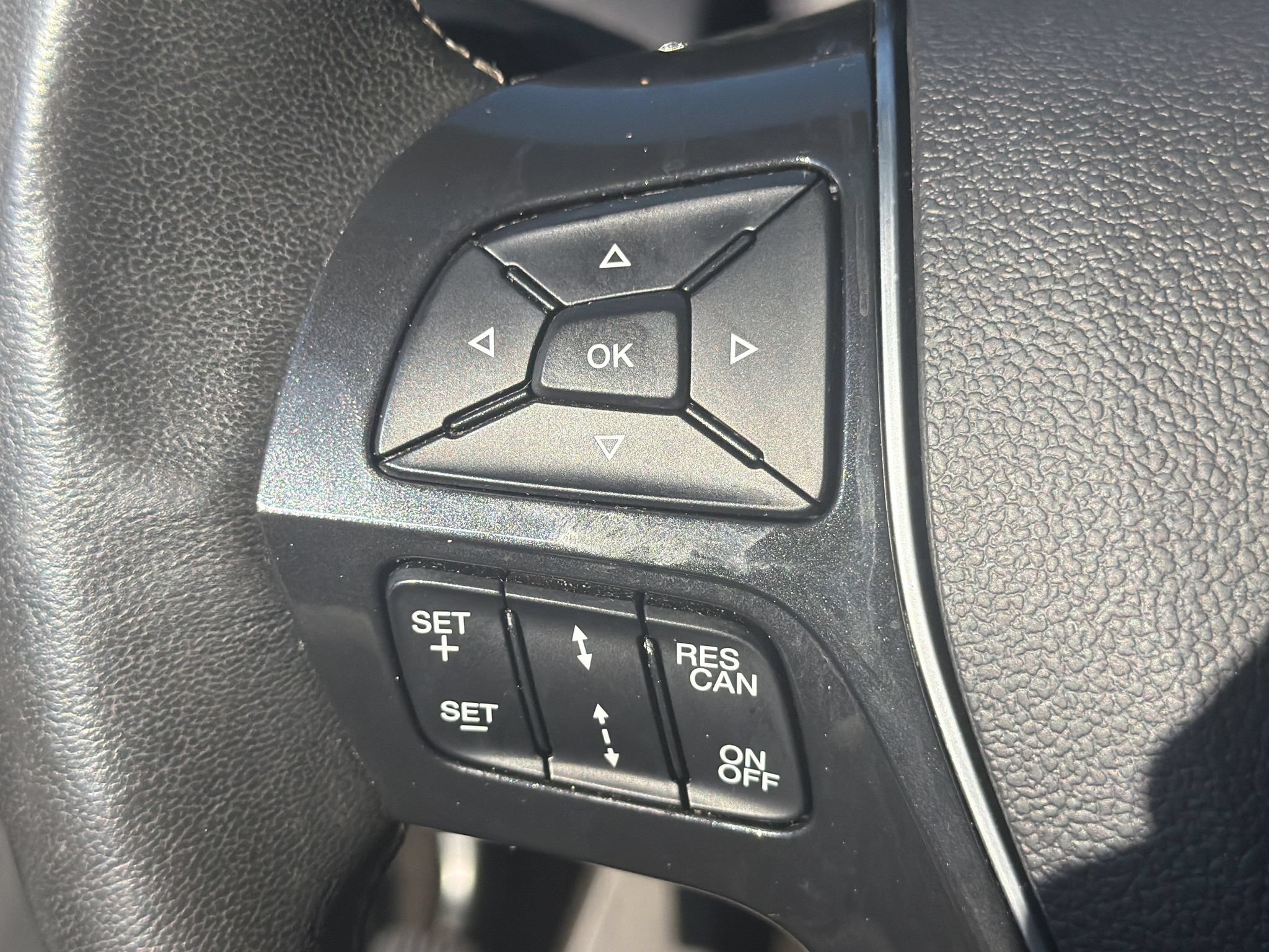 Used 2016 Ford Explorer Platinum AWD/4WD image 25