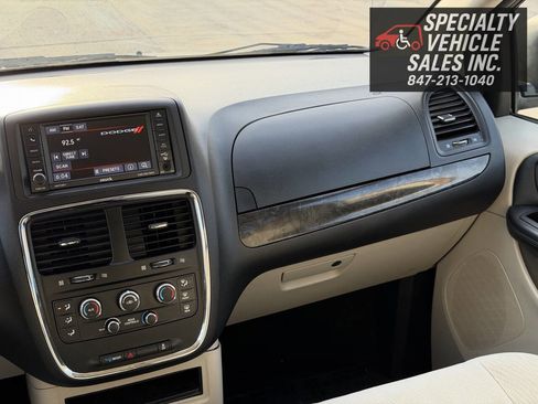 Used 2016 Dodge Grand Caravan SE w/ Quick Order Package 29E SE image 35