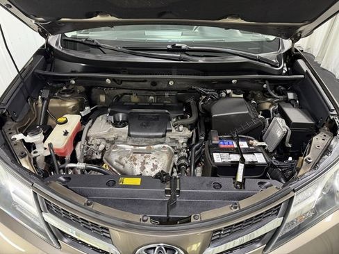 Used 2015 Toyota RAV4 XLE image 25