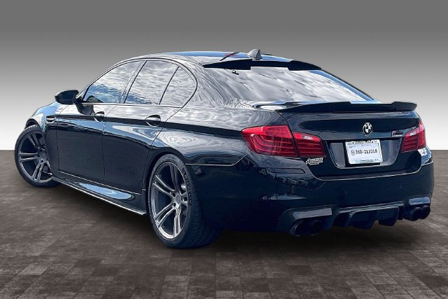 Used 2014 BMW M5 RWD image 12