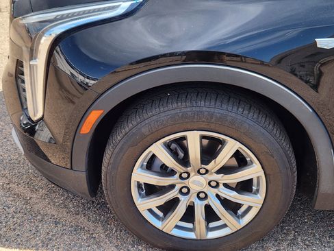 Used 2023 Cadillac XT4 Premium Luxury w/ Cold Weather Package AWD/4WD image 6
