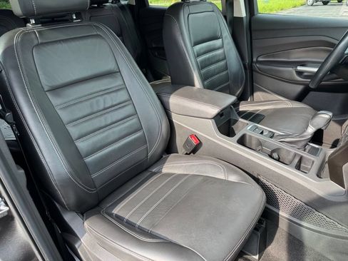 Certified 2017 Ford Escape Titanium FWD image 10