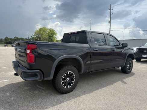 Used 2023 Chevrolet Silverado 1500 ZR2 AWD/4WD image 2
