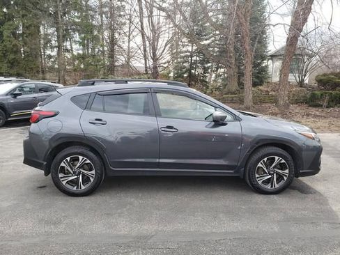 Used 2024 Subaru Crosstrek 2.0i Premium image 2