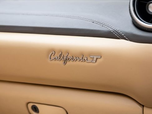 Certified 2016 Ferrari California T image 39
