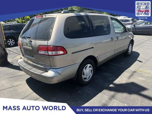 Used 2002 Toyota Sienna XLE FWD image 2