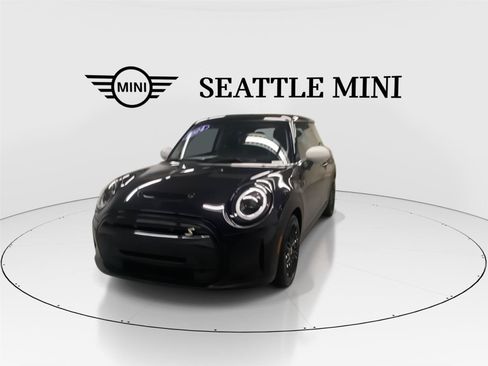 Certified 2024 MINI Cooper SE FWD image 4