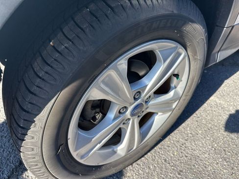 Used 2016 Ford Escape SE w/ Equipment Group 201A image 13