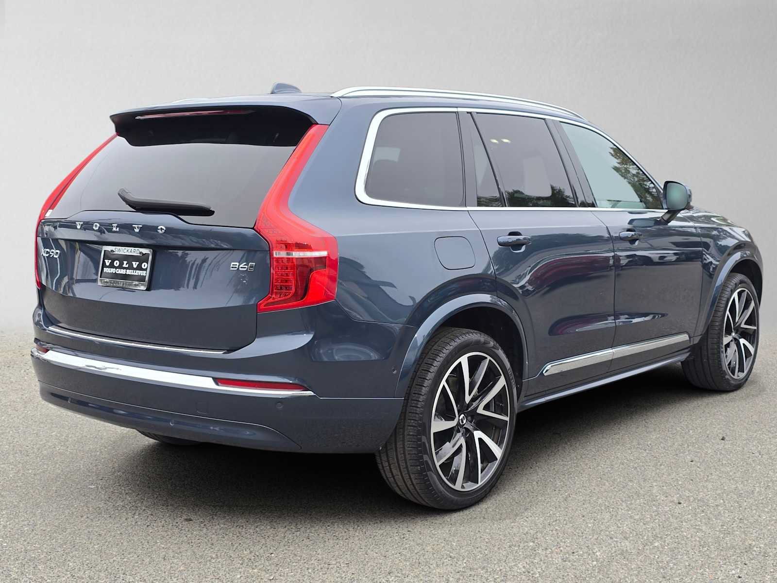 Certified 2023 Volvo XC90 B6 Plus w/ Protection Package Premier AWD/4WD image 4