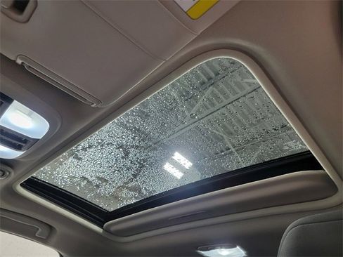 Certified 2025 Subaru Crosstrek 2.0i Premium image 32