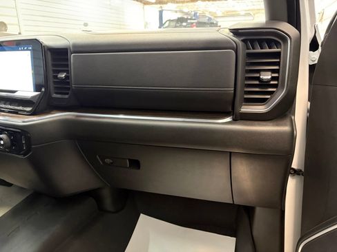 Used 2024 Chevrolet Silverado 2500 LT AWD/4WD image 30