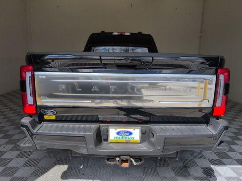 Certified 2025 Ford F450 Platinum w/ Platinum Plus Package image 22