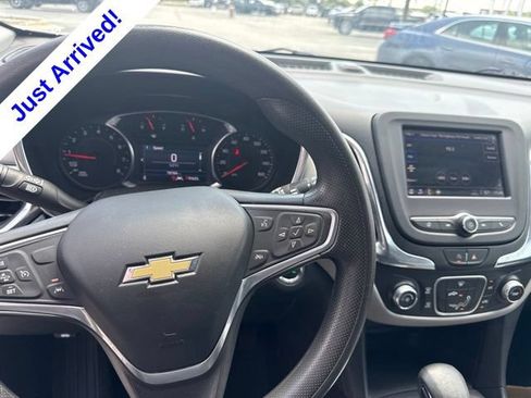Used 2022 Chevrolet Equinox LT FWD image 10