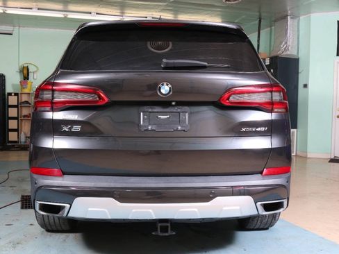 Used 2019 BMW X5 xDrive40i w/ Convenience Package AWD/4WD image 16