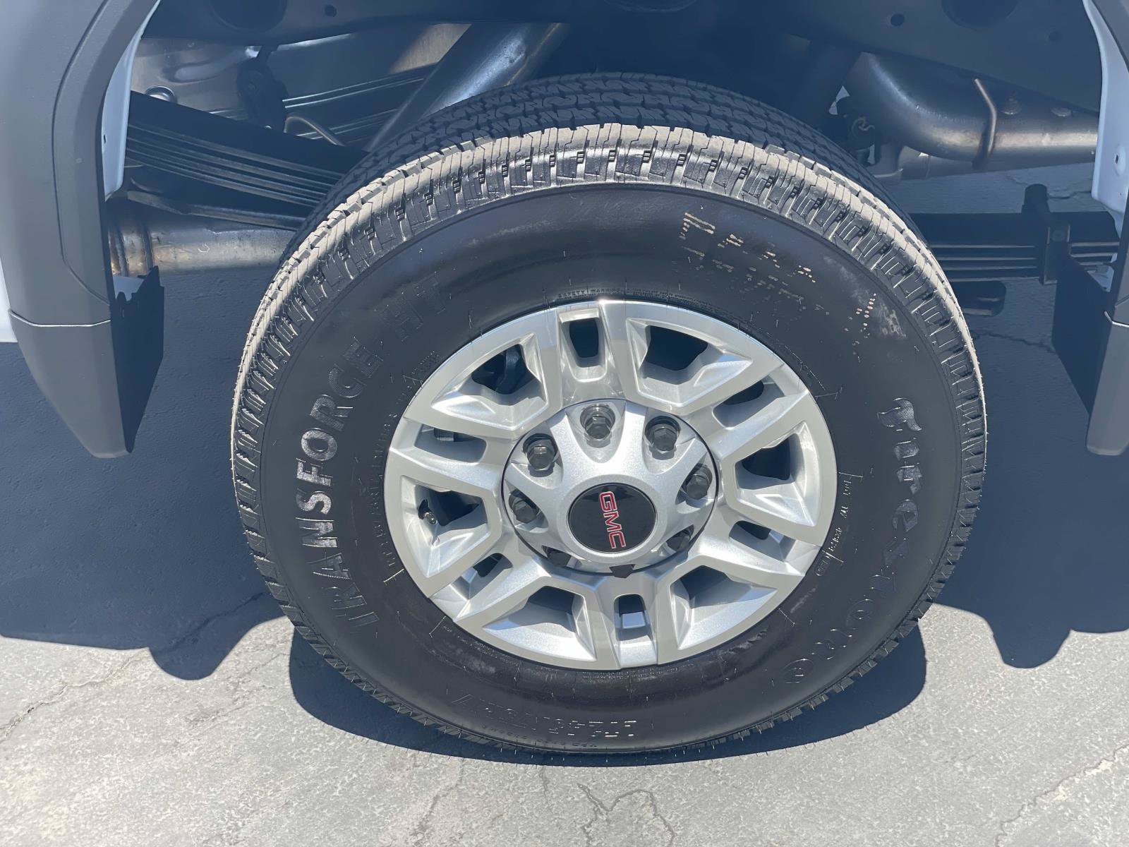 New 2026 GMC Sierra 2500 SLE w/ Preferred Package AWD/4WD image 30