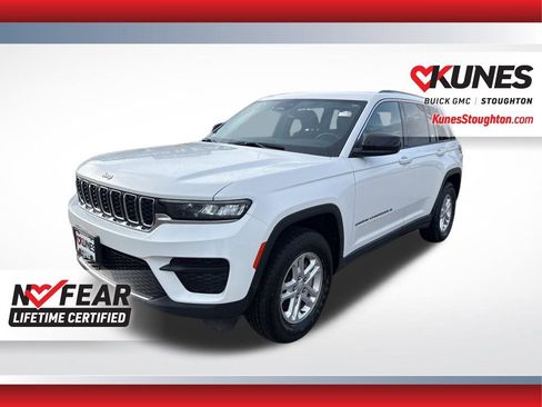 Used 2024 Jeep Grand Cherokee Laredo AWD/4WD image 6