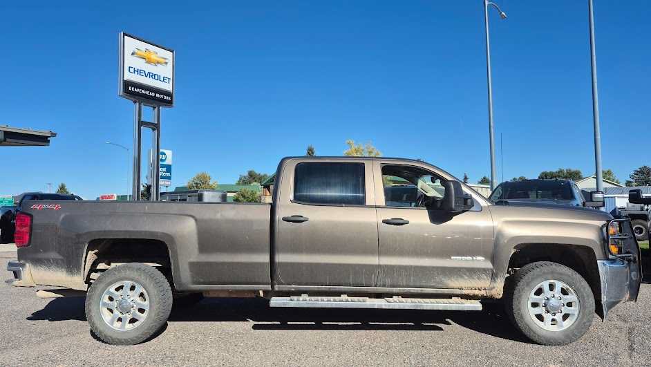 Used 2015 Chevrolet Silverado 2500 LT w/ LT Convenience Package AWD/4WD image 2