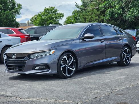 Used 2020 Honda Accord Sport image 3