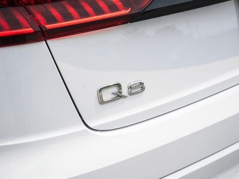 Used 2023 Audi Q8 Premium Plus w/ Premium Plus Package AWD/4WD image 15
