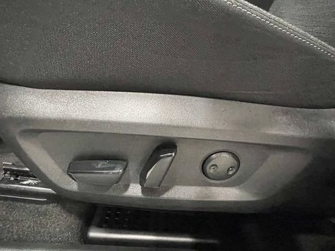 Used 2023 Nissan Rogue SV AWD/4WD image 16