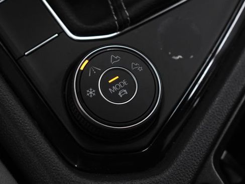 Used 2024 Volkswagen Taos S image 31