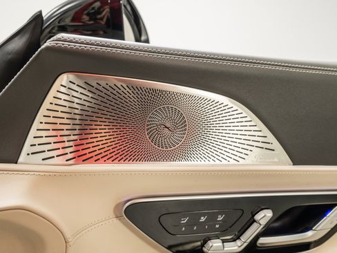 Used 2023 Mercedes-Benz SL 63 AMG AMG Roadster -Performance Line image 48