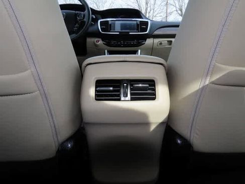 Used 2016 Honda Accord EX-L image 23