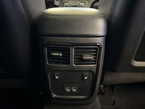 Used 2022 Dodge Charger SXT w/ Plus Group image 27