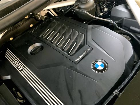 Used 2020 BMW X5 xDrive40i w/ M Sport Package AWD/4WD image 31