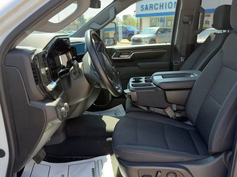 Used 2025 Chevrolet Silverado 2500 LT w/ Convenience Package AWD/4WD image 7