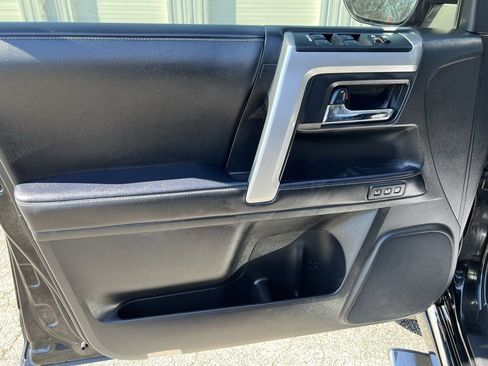 Used 2022 Toyota 4Runner Limited image 26