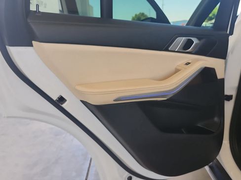 Used 2020 BMW X5 sDrive40i RWD image 14