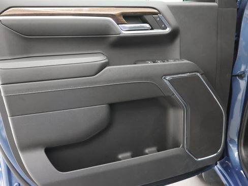 Used 2024 Chevrolet Silverado 1500 RST AWD/4WD image 39