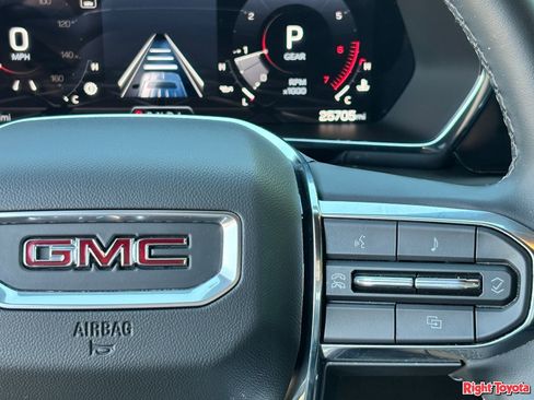 Used 2025 GMC Canyon Elevation RWD image 22