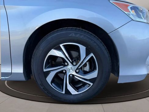 Used 2016 Honda Accord LX image 7