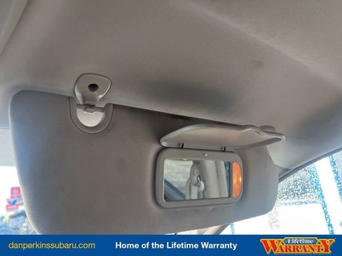 Used 2016 Chrysler Town & Country Touring image 22