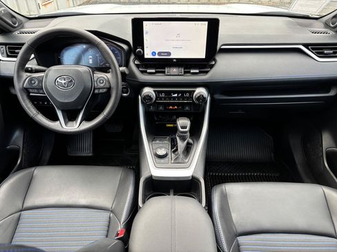 Used 2024 Toyota RAV4 XSE w/ Advanced Technology Package AWD/4WD image 18