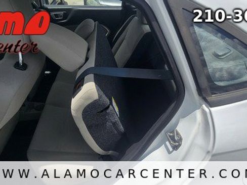 Used 2016 Ford Fiesta SE FWD image 26