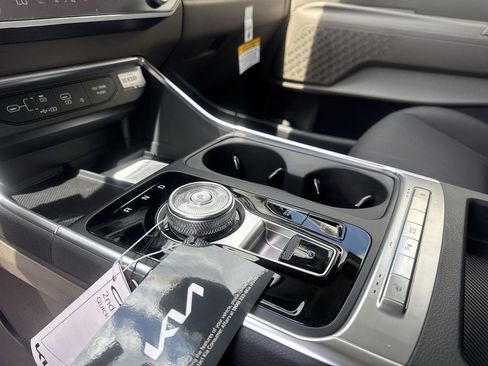 New 2026 Kia Carnival EX FWD image 20