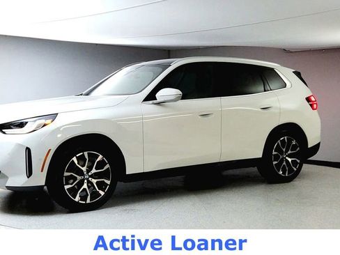 Used 2025 BMW X3 xDrive30i w/ Convenience Package AWD/4WD image 3