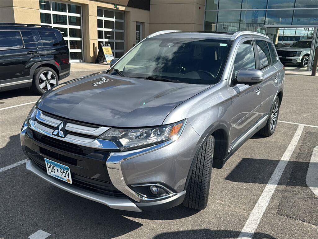 Used 2017 Mitsubishi Outlander SEL AWD/4WD image 11