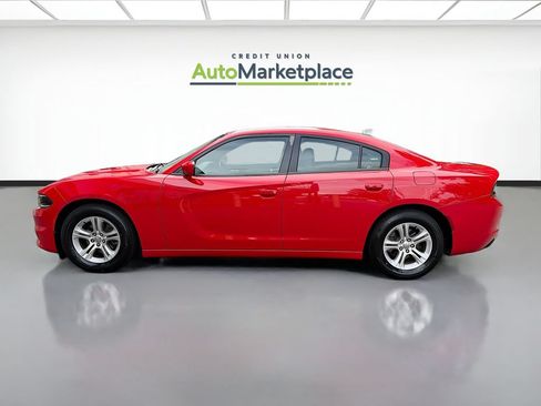 Used 2020 Dodge Charger SXT w/ Leather Interior Group RWD image 4