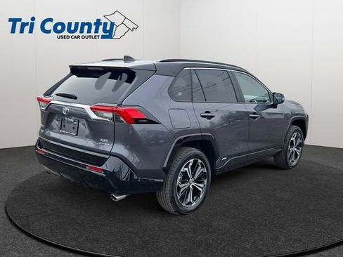 Certified 2025 Toyota RAV4 XSE w/ Premium Package image 8