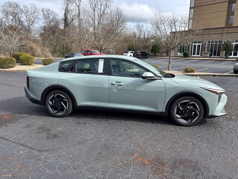 New 2025 Kia K4 EX image 2