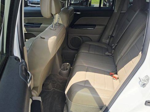 Used 2015 Jeep Patriot Limited w/ Sun/Sound Group AWD/4WD image 13