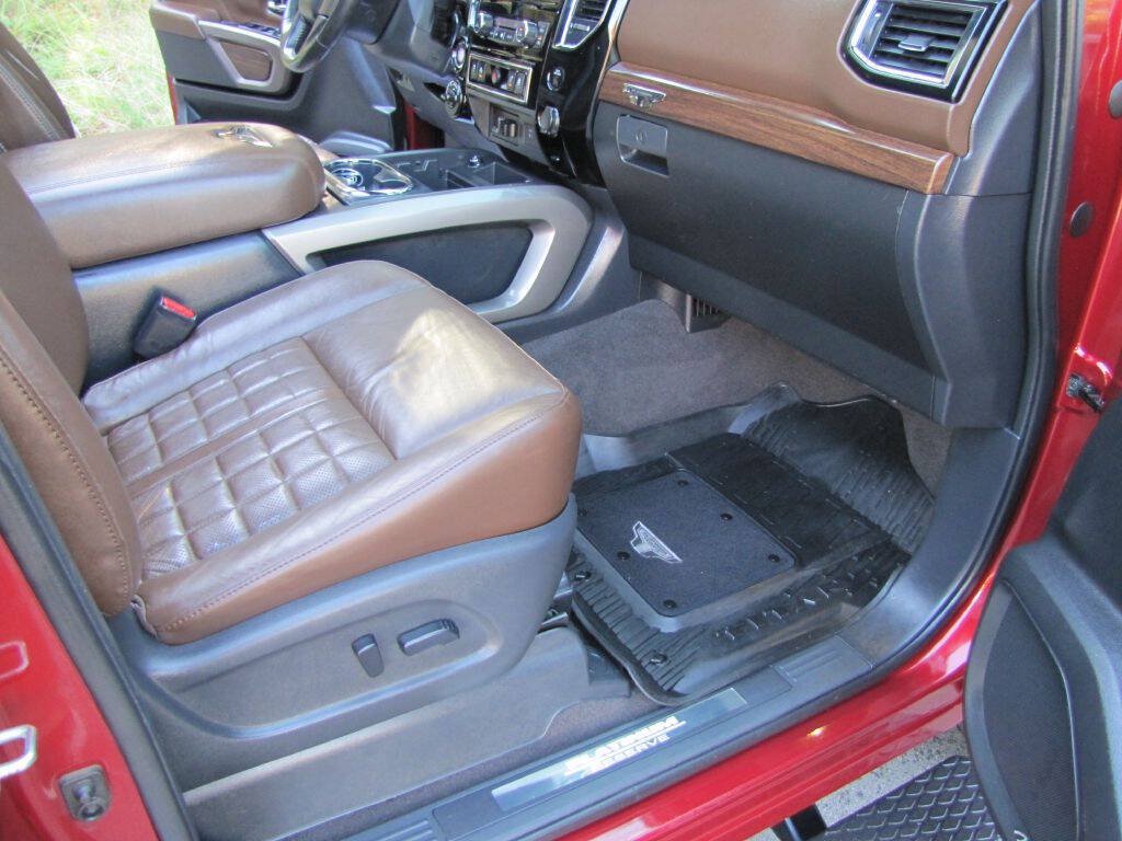 Used 2022 Nissan Titan Platinum Reserve w/ Moonroof Package AWD/4WD image 22