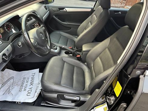 Used 2012 Volkswagen Jetta TDI FWD image 9