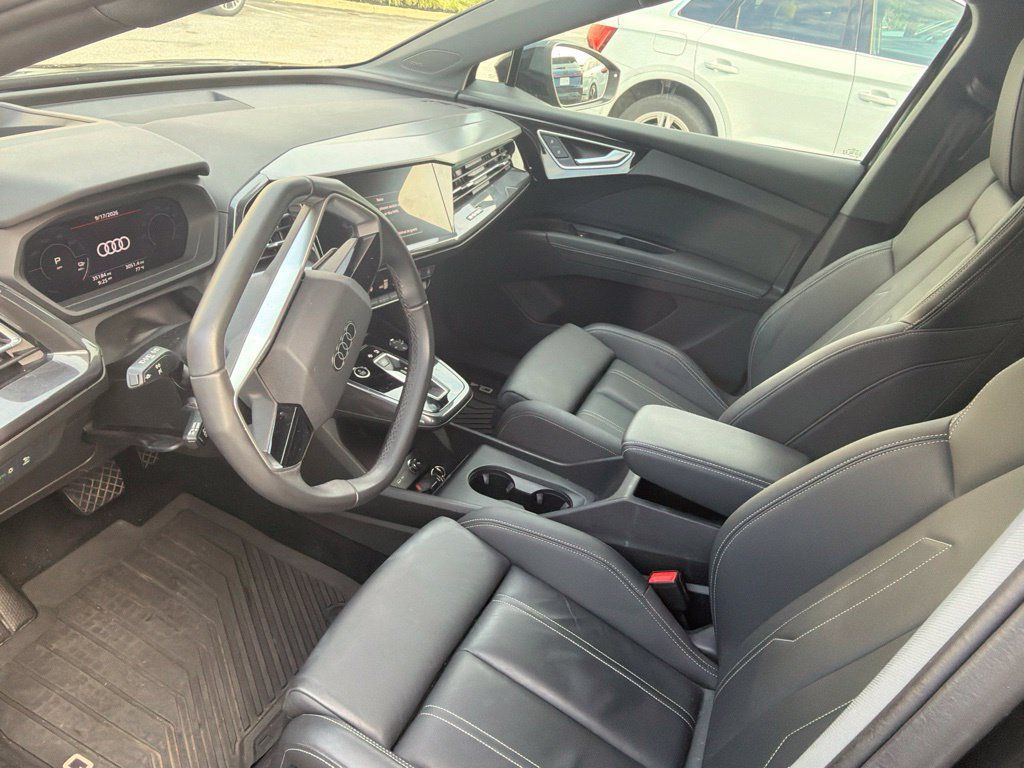 Used 2022 Audi Q4 e-tron Prestige AWD/4WD image 8